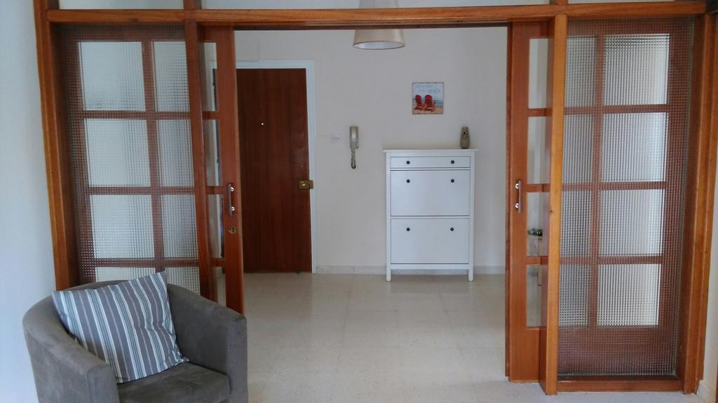 Modern City Center Apt Larnaca Exteriör bild
