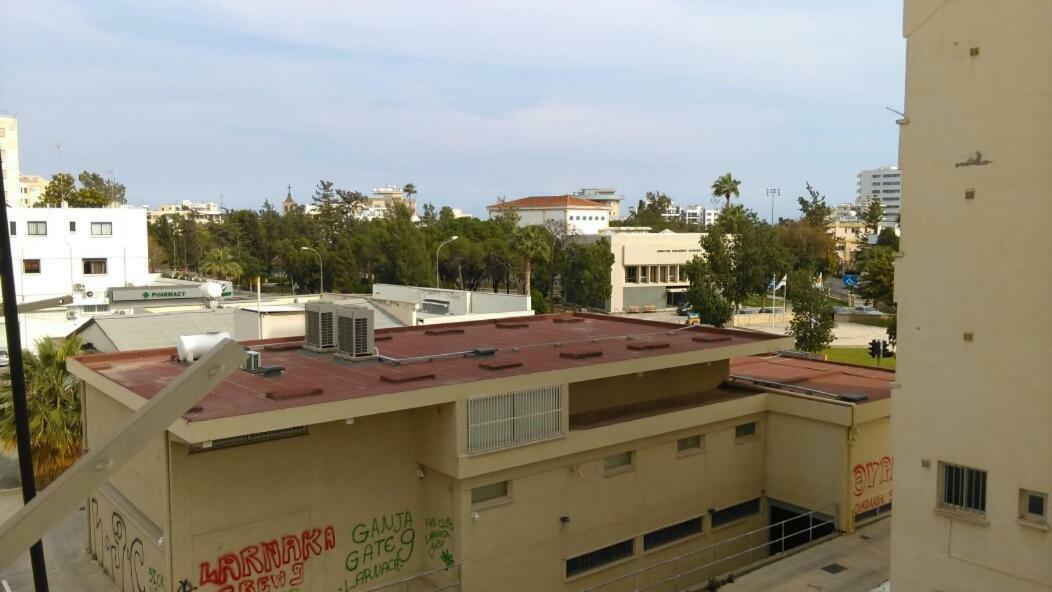 Modern City Center Apt Larnaca Exteriör bild